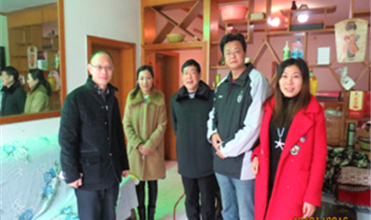 走进职工门 温暖送抵家--铜梁公司开展慰问难题职工活动